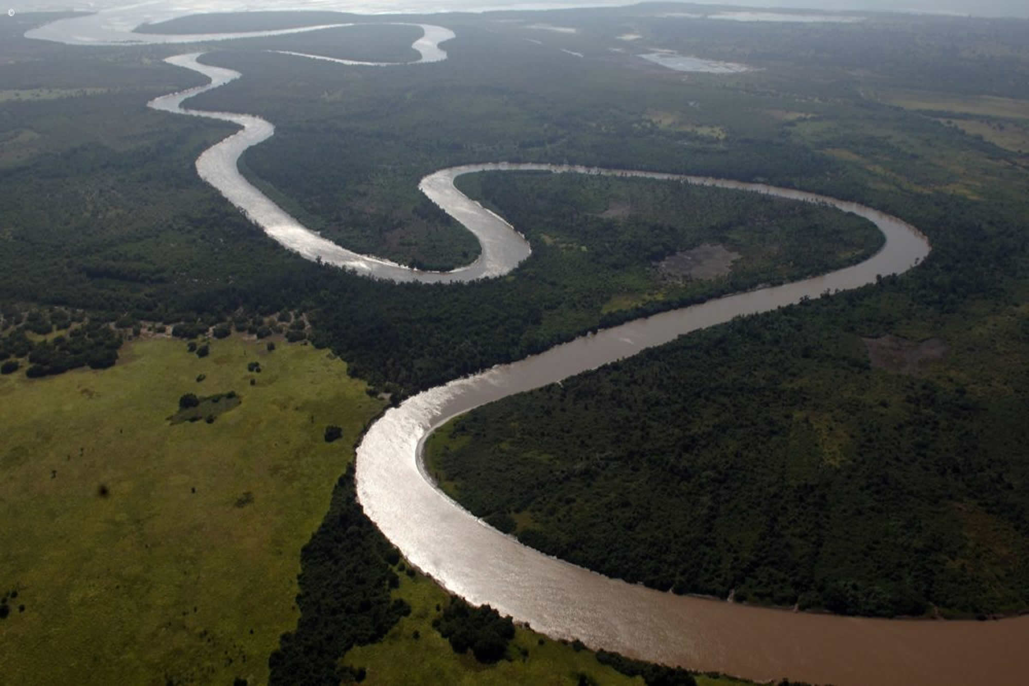 Восточно африканские озера. Танзания река Кагера. Река Руфиджи. Национальный парк Кагера. Танзания река Рувума.